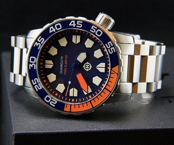 Helm dive watch sale